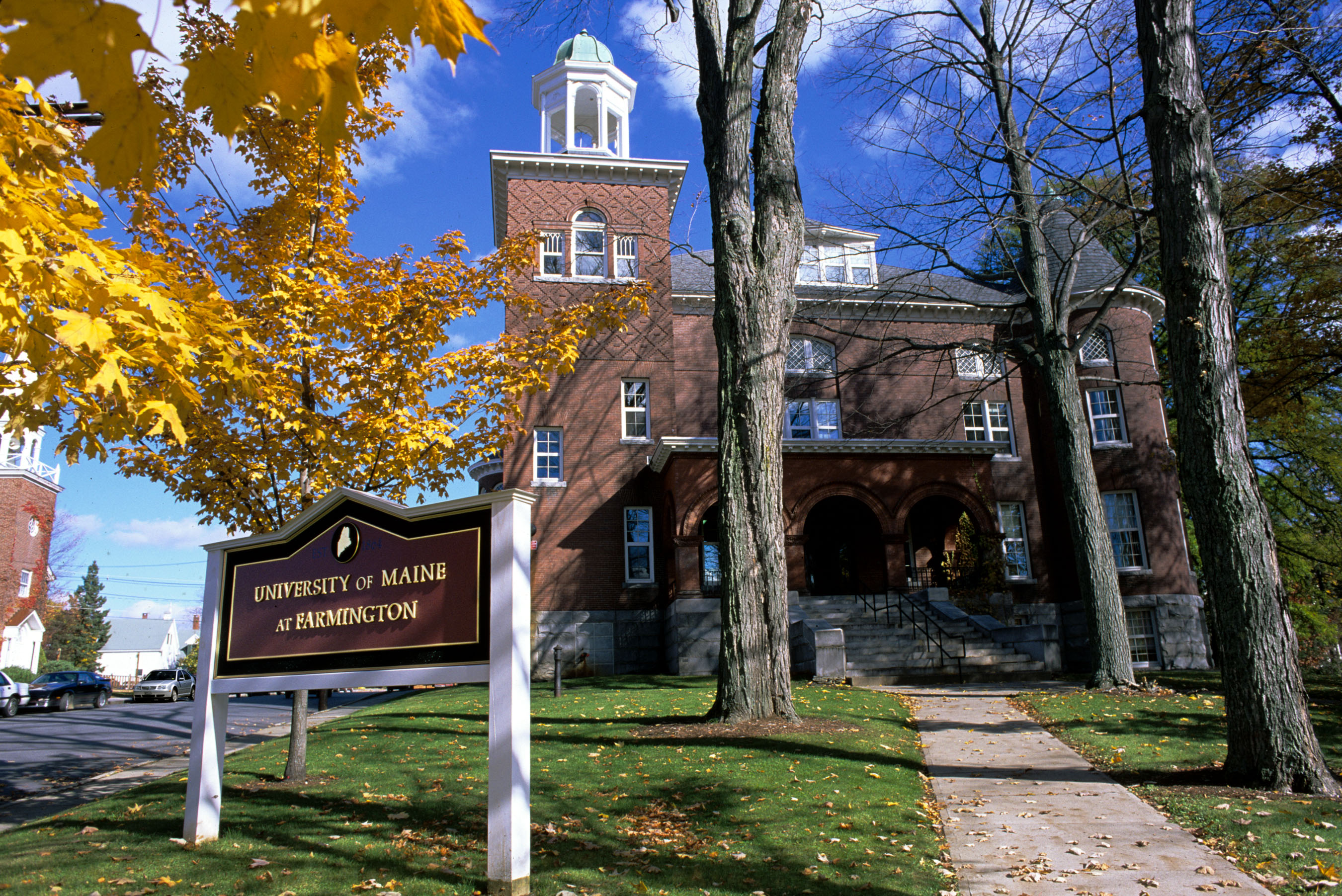 Main university. Университет мэна США. Гарвард Стэнфорд Принстон Йель. Университет Бейкера США.