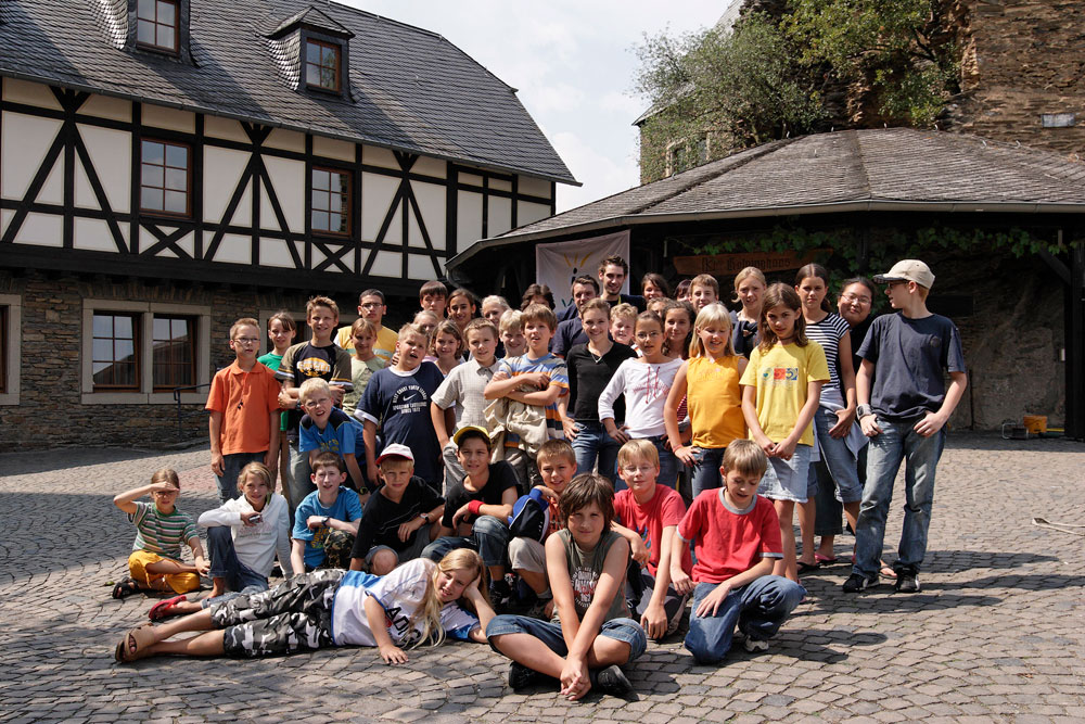 В германии друзья есть. «Школа гессенвальд» в Германии. Реймлинген лагерь языковой Германия. Детский лагерь в Германии. Летние лагеря в Германии.