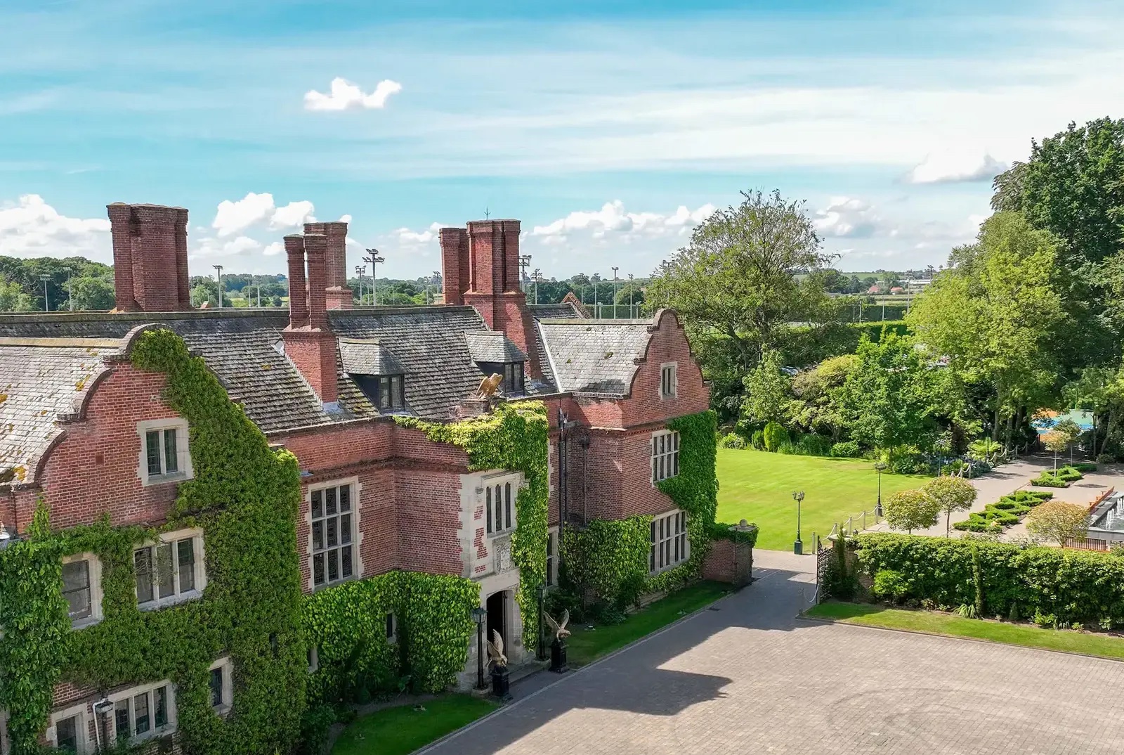Queen Ethelburga’s College