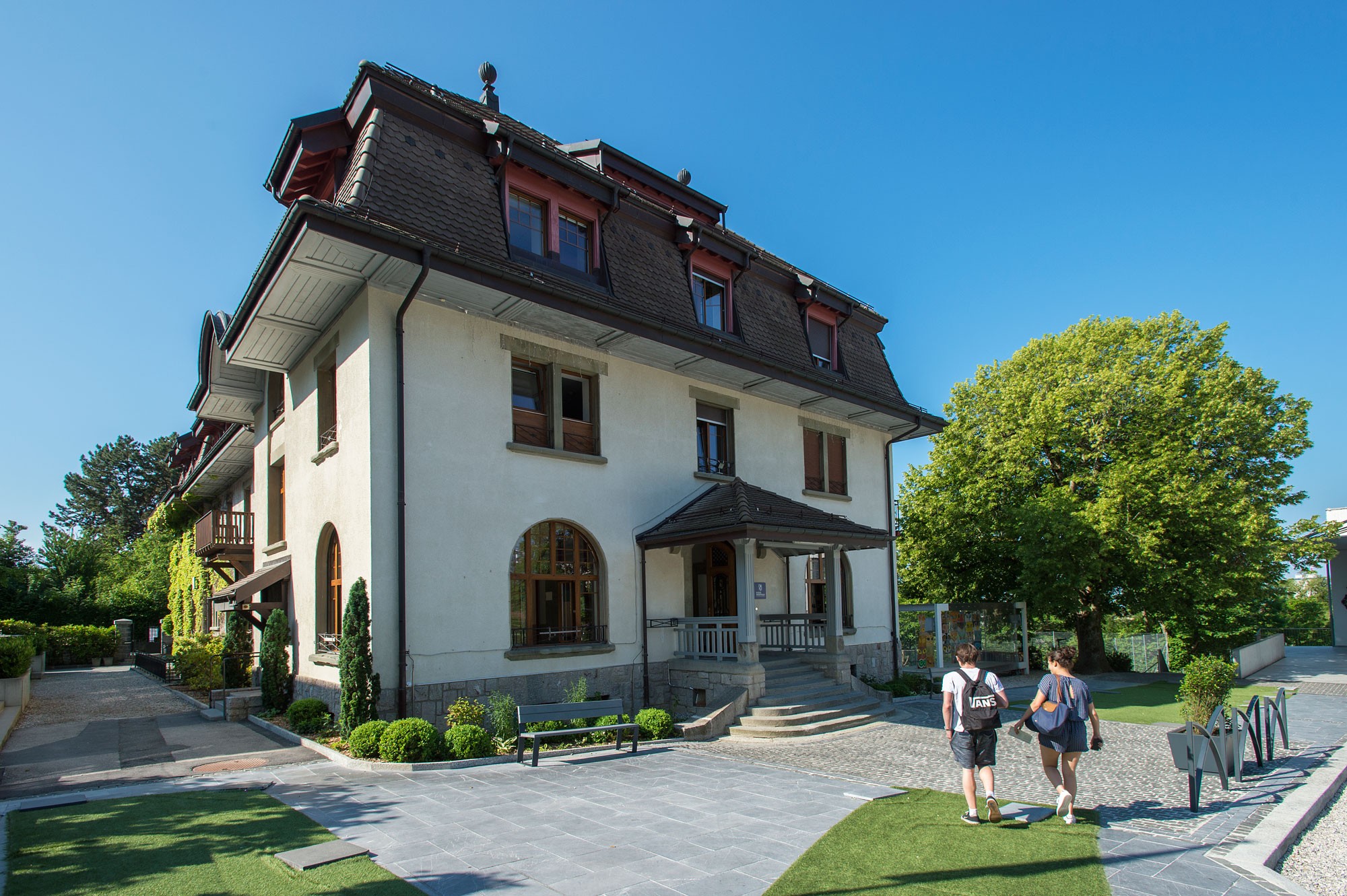 ENSR International School